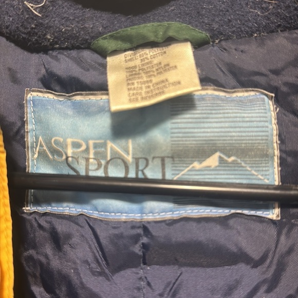 Aspen sport boys winter jacket VINTAGE size medium 10-12 green, yellow, red,blue - Picture 4 of 9